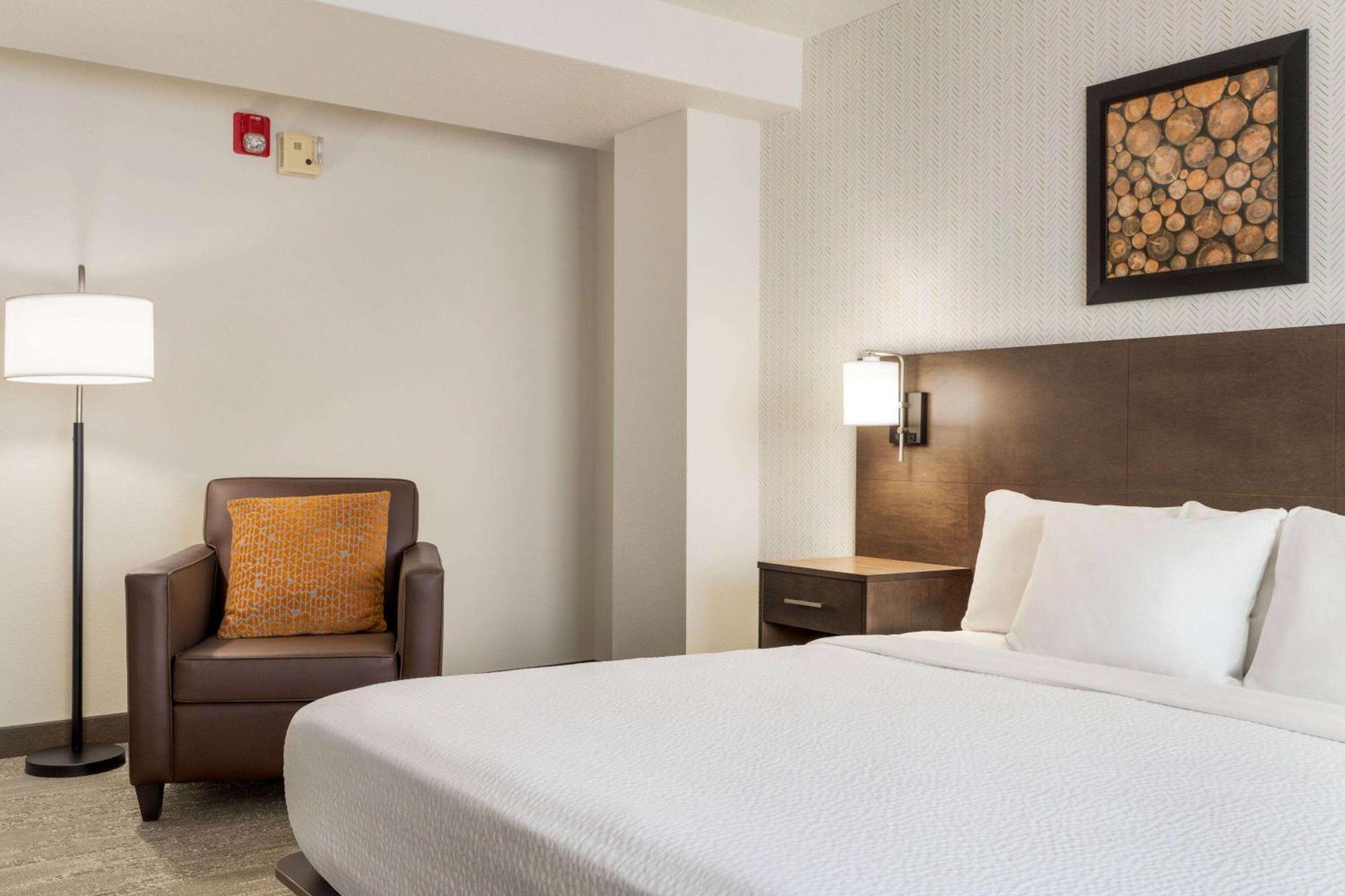 Hotel Days & By Wyndham 3*